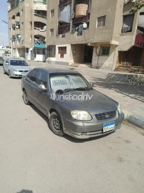 Hyundai Verna 2016 White Used for Sale - 5