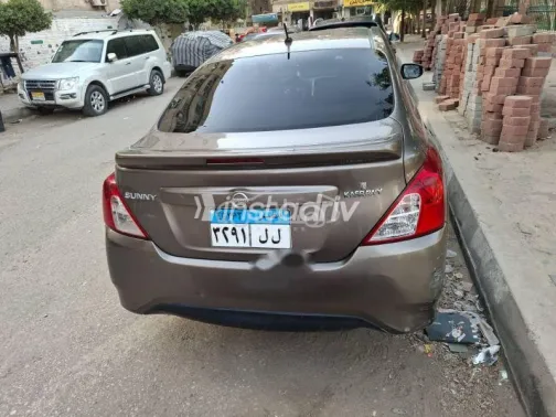 نيسان صنى 2022 بني مستعملة للبيع - 1