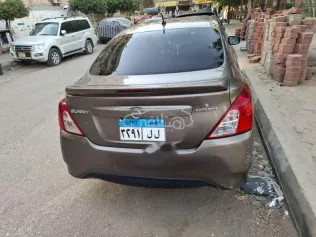 نيسان صنى 2022 بني مستعملة للبيع