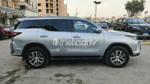Toyota Fortuner 2018 Silver Used for Sale - 6