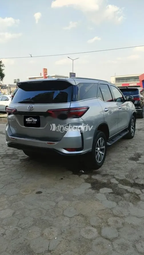 Toyota Fortuner 2018 Silver Used for Sale - 7