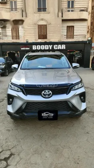 Toyota Fortuner 2018 Silver Used for Sale