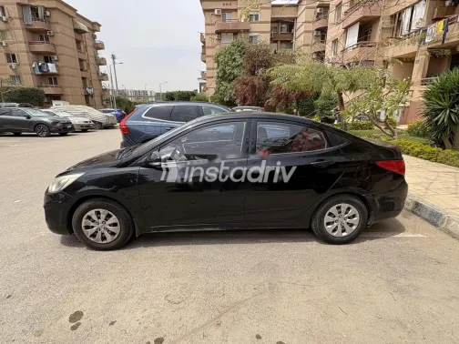 هيونداي اكسنت 2016 أبيض مستعملة للبيع - 2