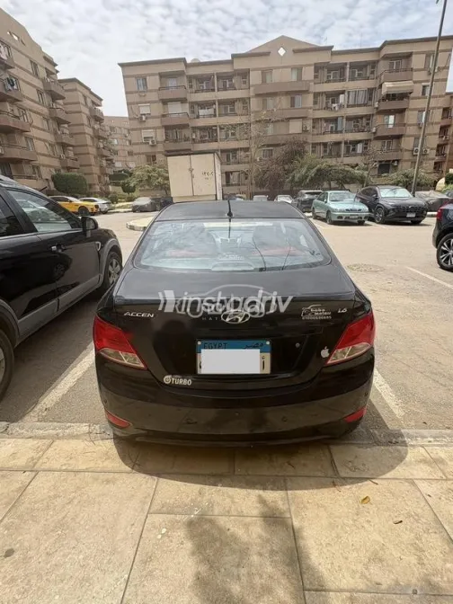 هيونداي اكسنت 2016 أبيض مستعملة للبيع - 4