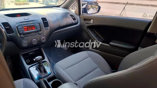 Kia Cerato 2018 White Used for Sale - 10