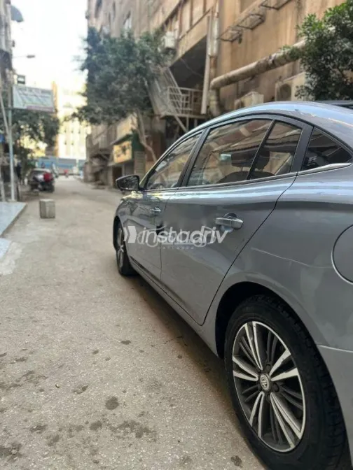 ام جى 5 2020 رمادي مستعملة للبيع - 8