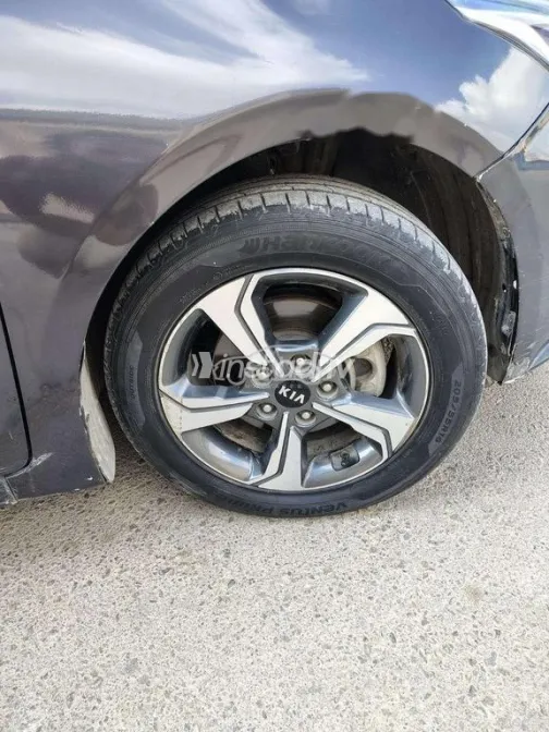 Kia Grand Cerato 2019 Dark Gray Used for Sale - 10