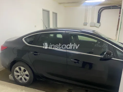 اوبل أسترا 2020 أبيض مستعملة للبيع - 3