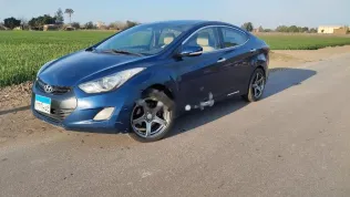 هيونداي إلنترا ام دى 2012 أزرق مستعملة للبيع