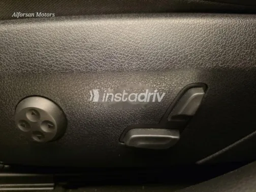 Mercedes C 200 2023 Black Used for Sale - 10