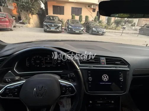 Volkswagen Tiguan 2021 Black Used for Sale - 4