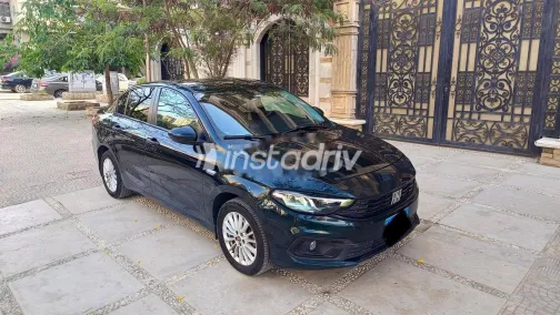 فيات تيبو 2022 أزرق غامق مستعملة للبيع - 4