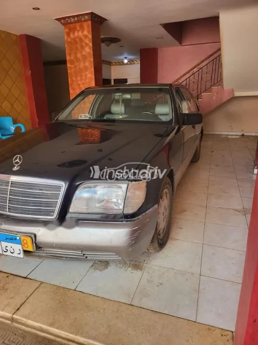 مرسيدس 320 1993 أسود مستعملة للبيع - 2