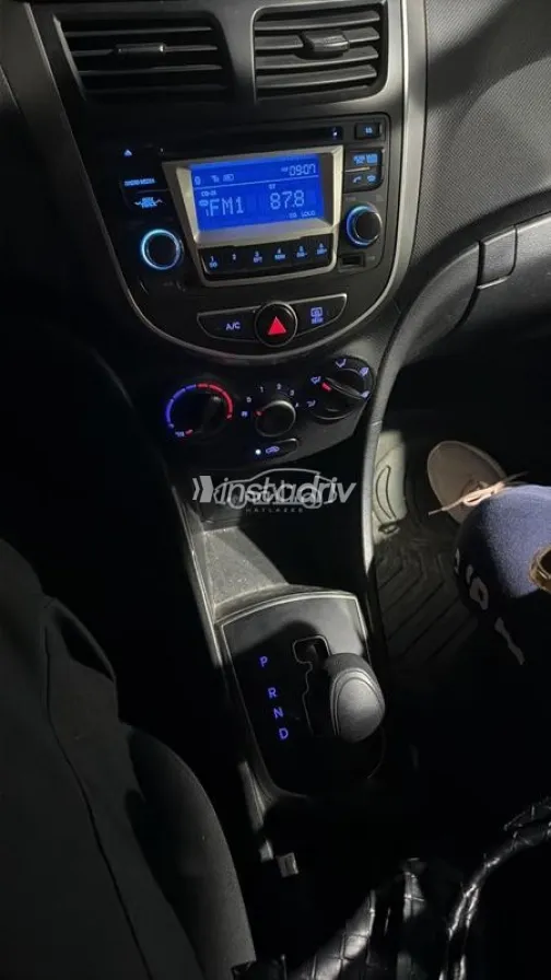 Hyundai Accent RB 2017 White Used for Sale - 1