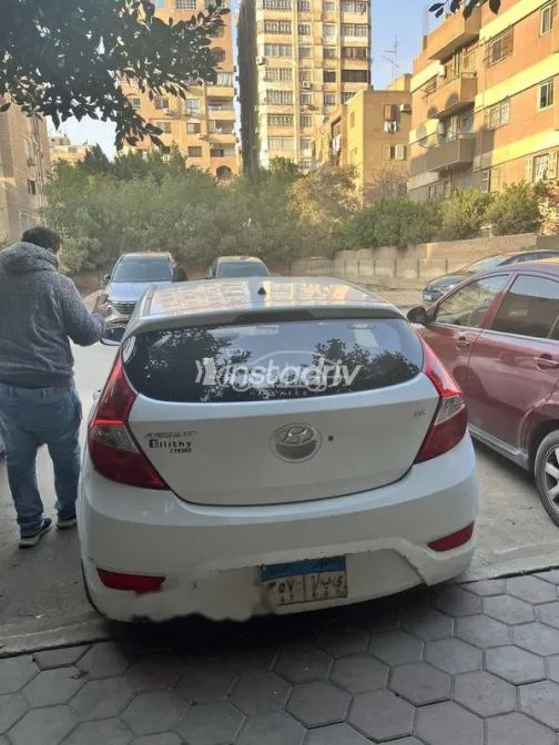 Hyundai Accent RB 2017 White Used for Sale - 5