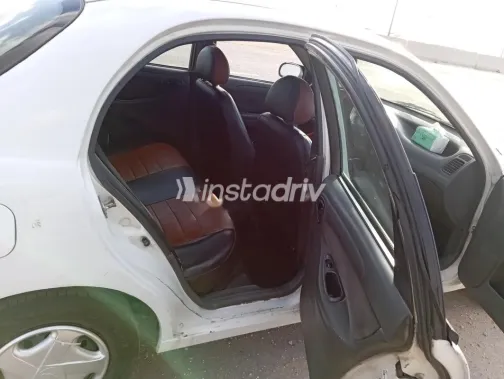 شيفروليه لانوس 2010 أبيض مستعملة للبيع - 3