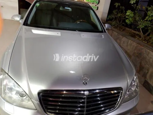 مرسيدس S 500 2009 فضي مستعملة للبيع - 1