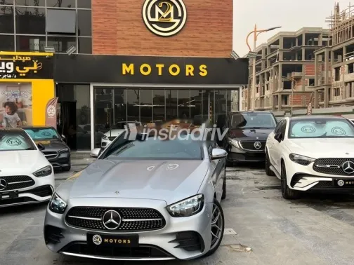 مرسيدس E 300 2023 فضي مستعملة للبيع - 5