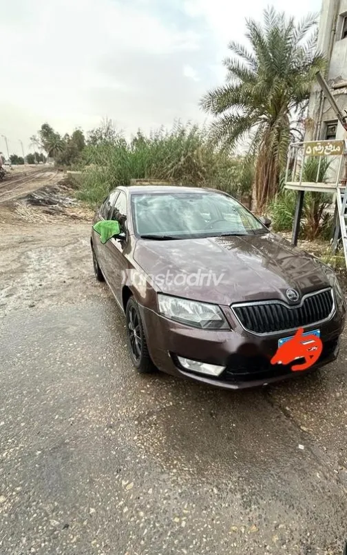 سكودا اوكتافيا A7 2015 بني مستعملة للبيع - 1