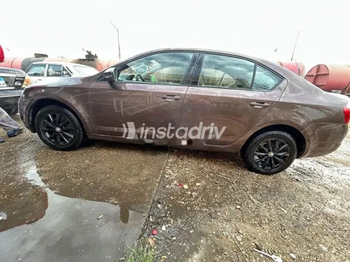 سكودا اوكتافيا A7 2015 بني مستعملة للبيع - 6