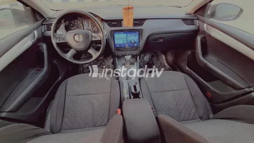 سكودا اوكتافيا A7 2015 بني مستعملة للبيع - 7