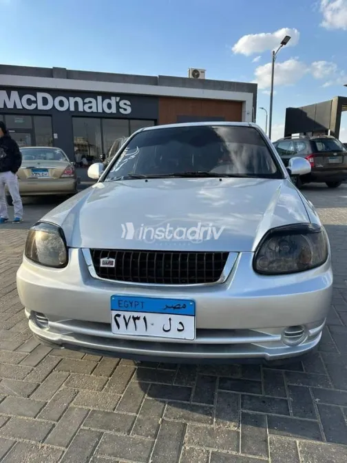 هيونداي فيرنا 2016 أبيض مستعملة للبيع - 1