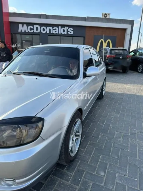 هيونداي فيرنا 2016 أبيض مستعملة للبيع - 2