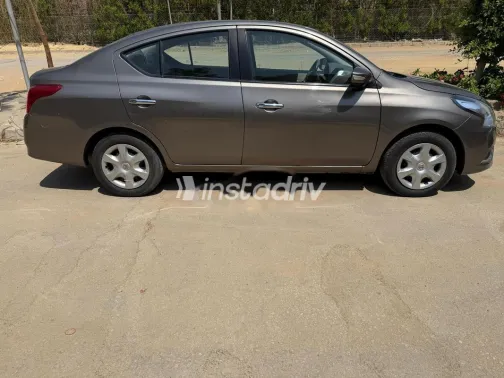 نيسان صنى 2020 أبيض مستعملة للبيع - 2