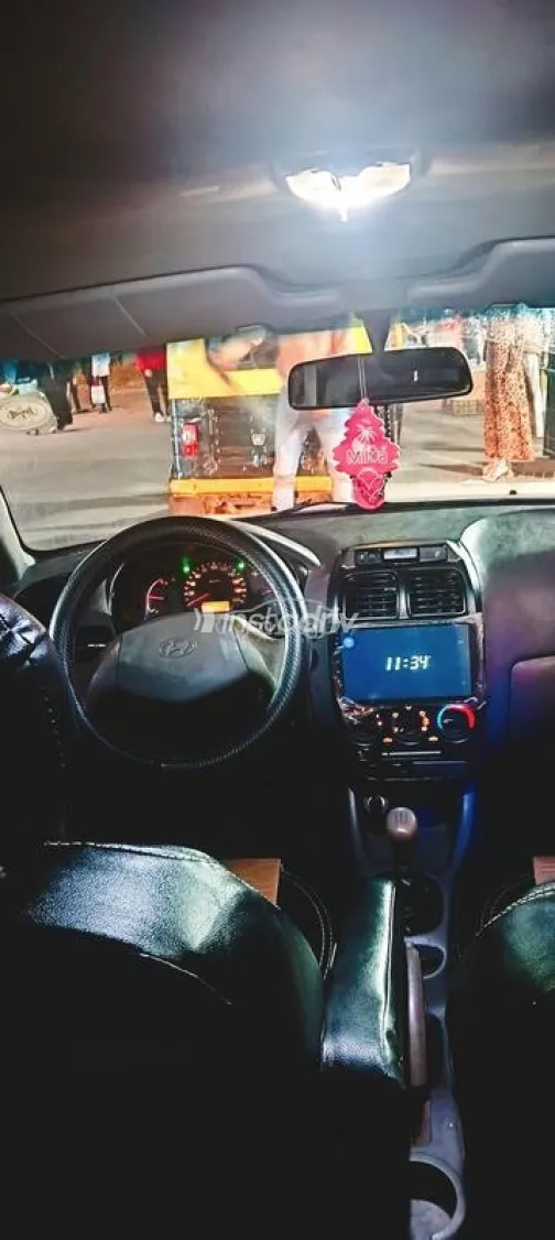 Hyundai Verna 2008 Gold Used for Sale - 8