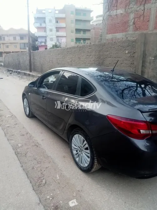 Opel Astra 2013 Gray Used for Sale - 3