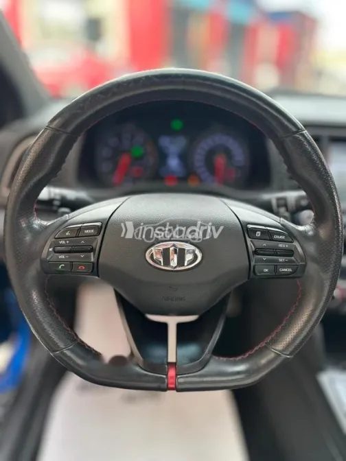 Hyundai Elantra 2017 Dark Blue Used for Sale - 9