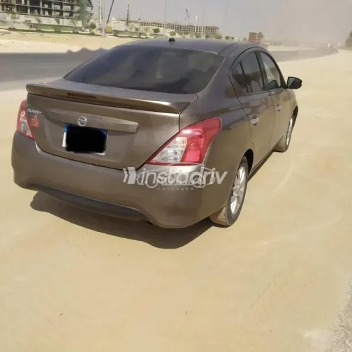 نيسان صنى 2022 أبيض مستعملة للبيع - 1