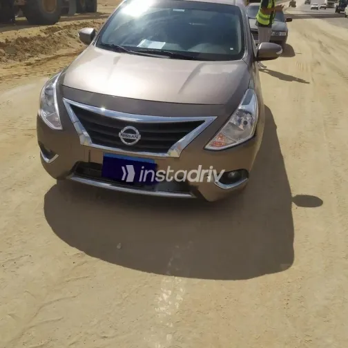 نيسان صنى 2022 أبيض مستعملة للبيع - 6