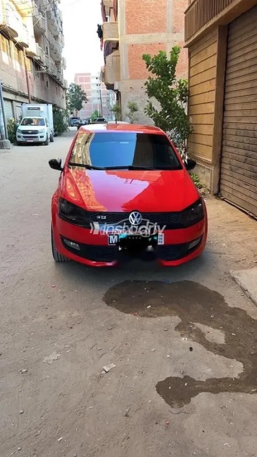 فولكس فاغن بولو 2011 أحمر مستعملة للبيع - 4
