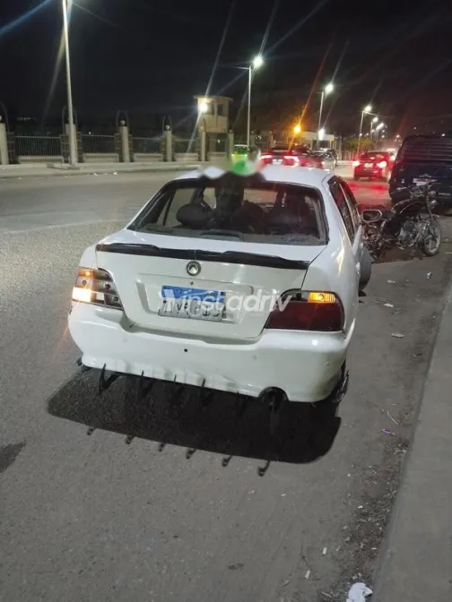 جيلي سباركي 2005 أبيض مستعملة للبيع - 3