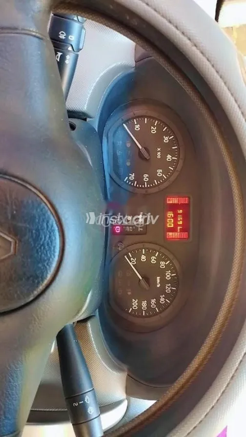 Renault Logan 2014 White Used for Sale - 5