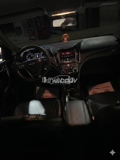 شيرى اريزو 5 2020 أحمر مستعملة للبيع - 2