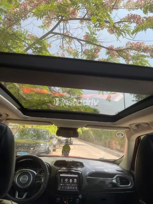 جيب رينيجيد 2018 أبيض مستعملة للبيع - 2