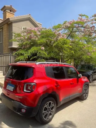 جيب رينيجيد 2018 أبيض مستعملة للبيع