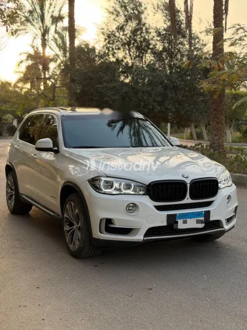 BMW X5 2017 White Used for Sale - 4