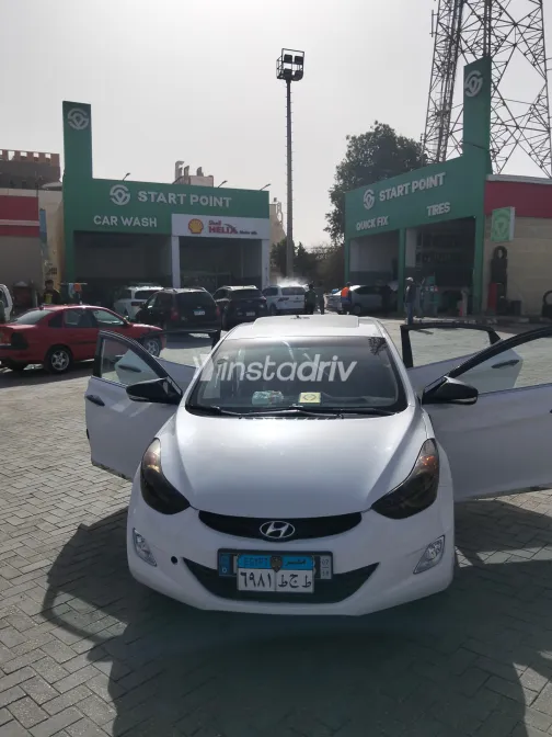 هيونداي إلنترا ام دى 2012 أبيض مستعملة للبيع - 1