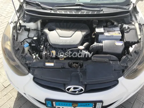 هيونداي إلنترا ام دى 2012 أبيض مستعملة للبيع - 6