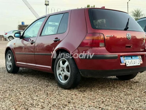 فولكس فاغن جولف 1998 أبيض مستعملة للبيع - 2