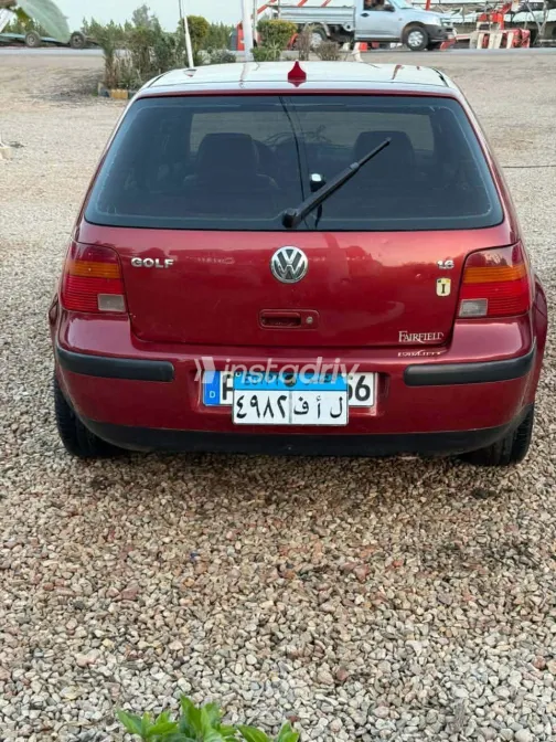 فولكس فاغن جولف 1998 أبيض مستعملة للبيع - 5