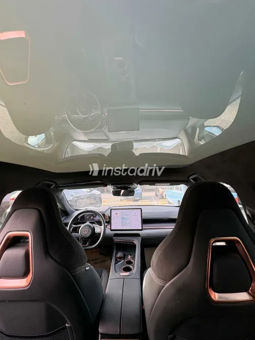 زيكر 001 2025 أبيض مستعملة للبيع - 1