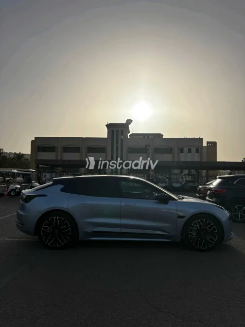 زيكر 001 2025 أبيض مستعملة للبيع - 5