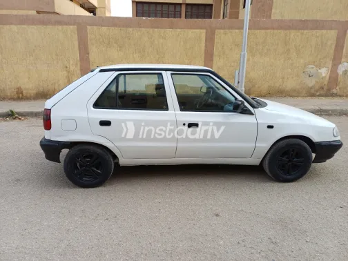 سكودا فيليشيا 1997 أبيض مستعملة للبيع - 8