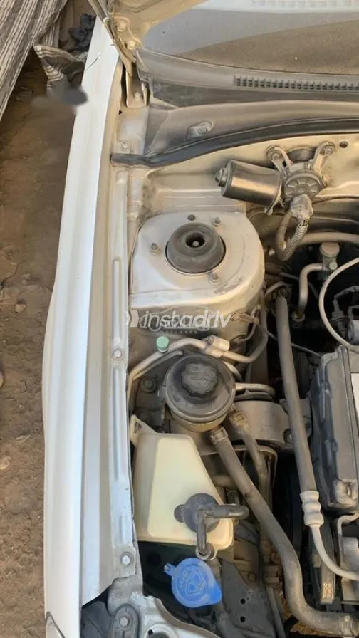 هيونداي فيرنا 2009 فضي مستعملة للبيع - 2