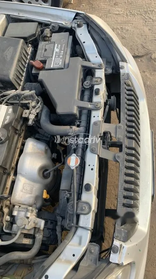 هيونداي فيرنا 2009 فضي مستعملة للبيع - 7