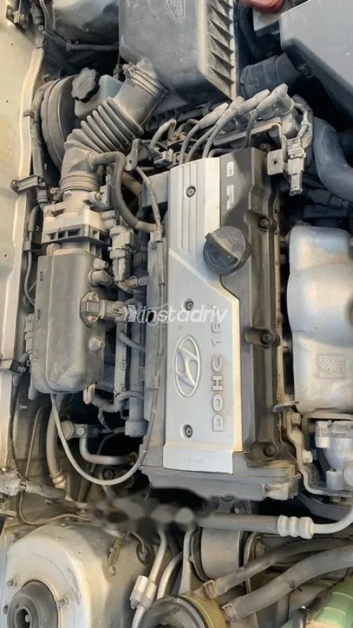 هيونداي فيرنا 2009 فضي مستعملة للبيع - 10